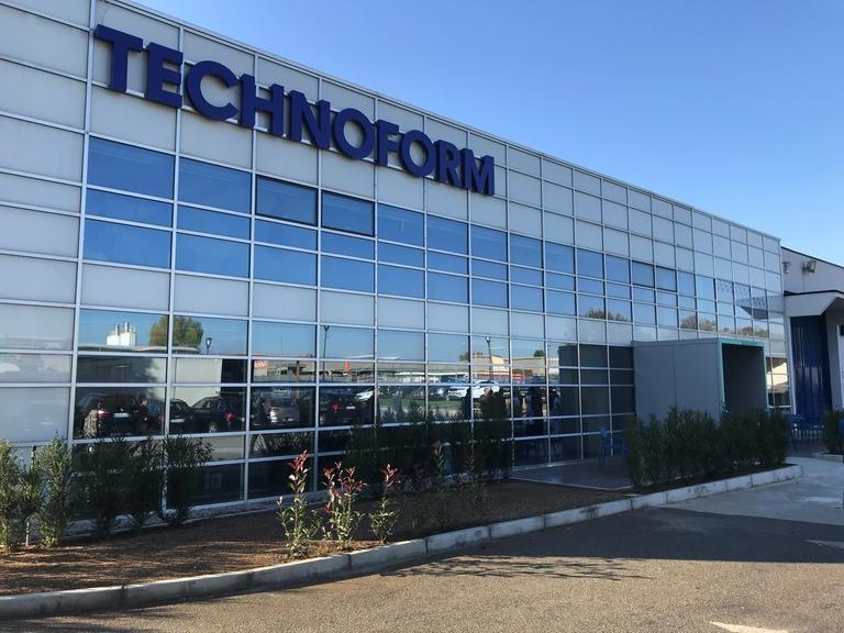 Technoform nhôm kính minh long (3)